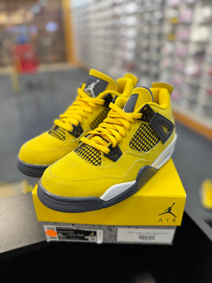*USED* Jordan 4 Retro Lightning