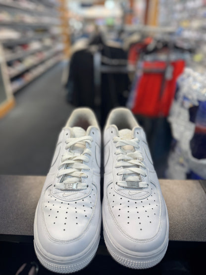 *USED* Air Force Supreme White