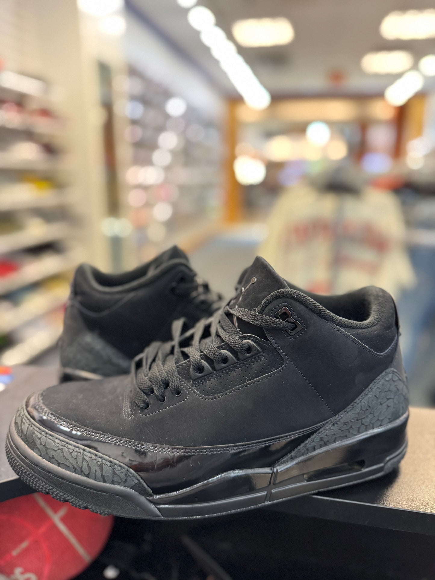 *USED* Jordan 3 Retro Black Cat (2025)