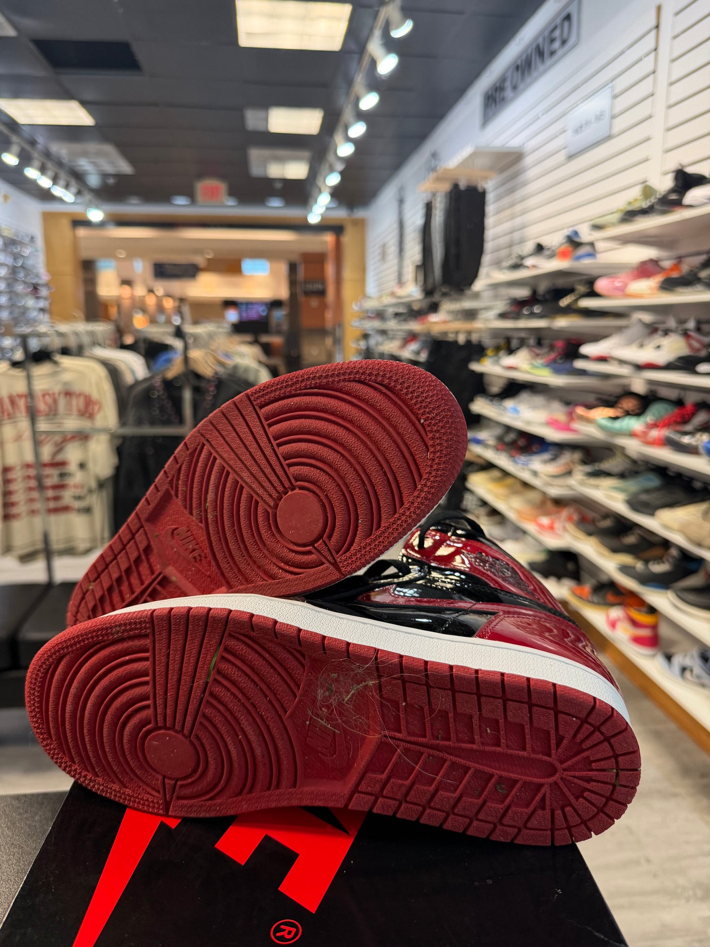 *USED* Jordan 1 Retro High OG Patent Bred
