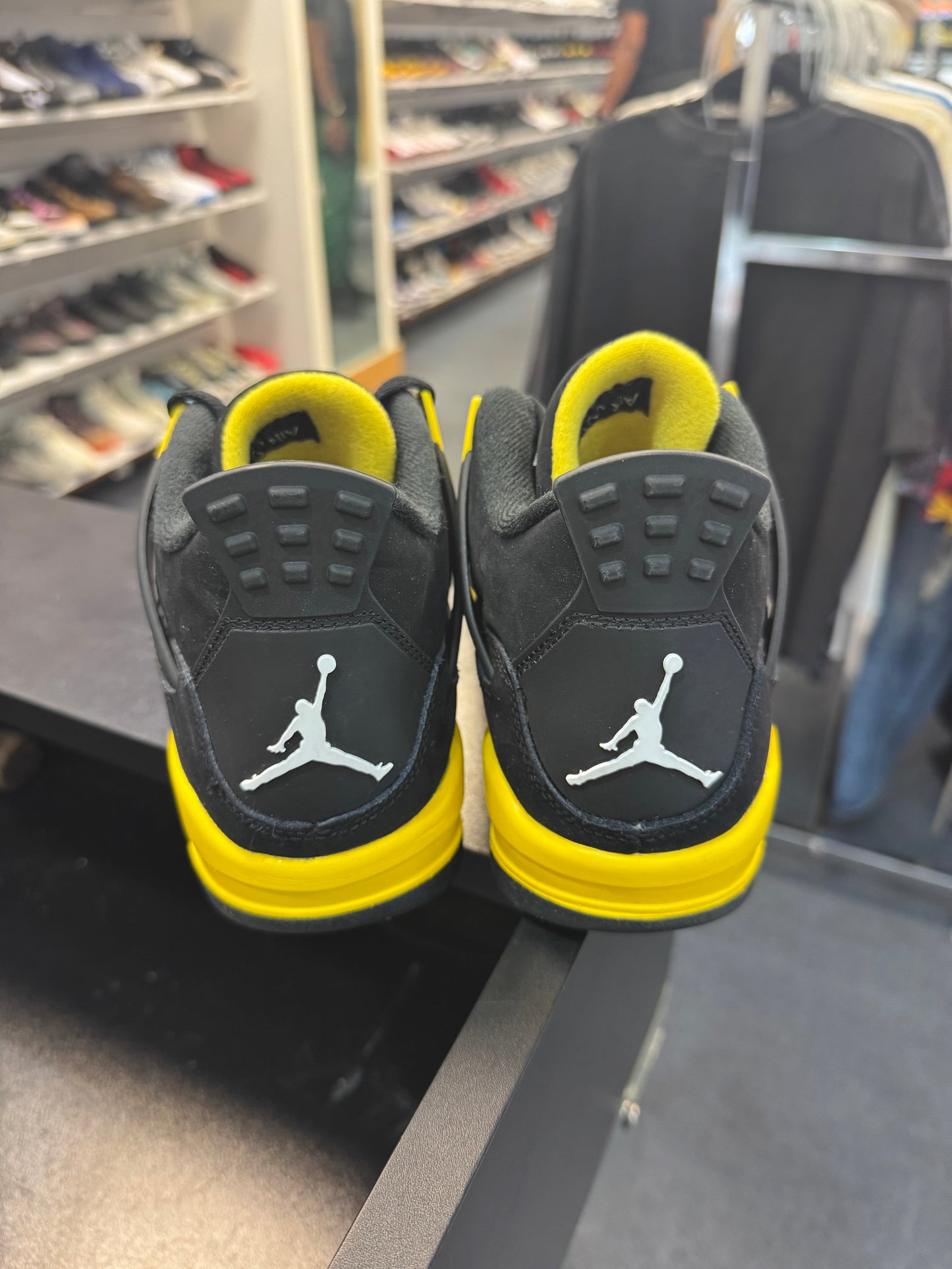 *USED* Jordan 4 Retro Thunder (2023)(GS)