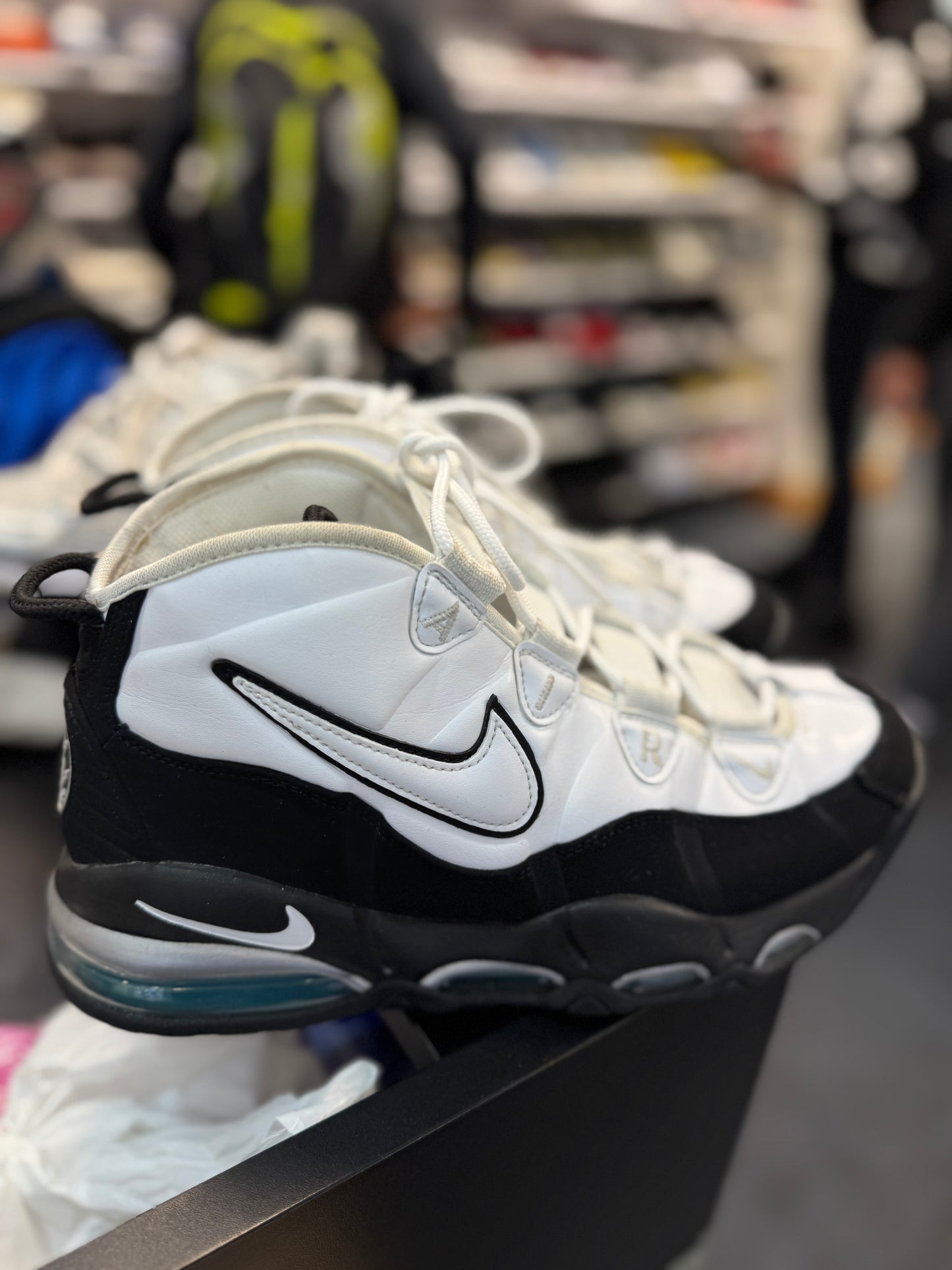 *USED* Nike Air Max Uptempo 95 White Black Teal