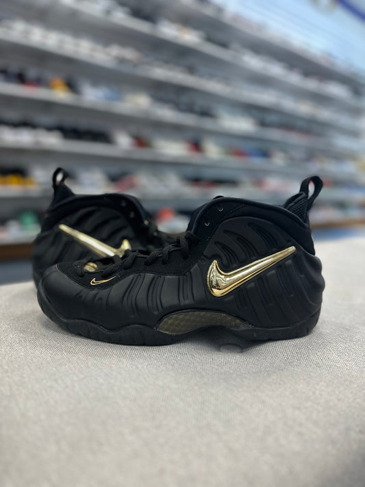 *USED* Nike Foamposite Pro Black Metallic Gold