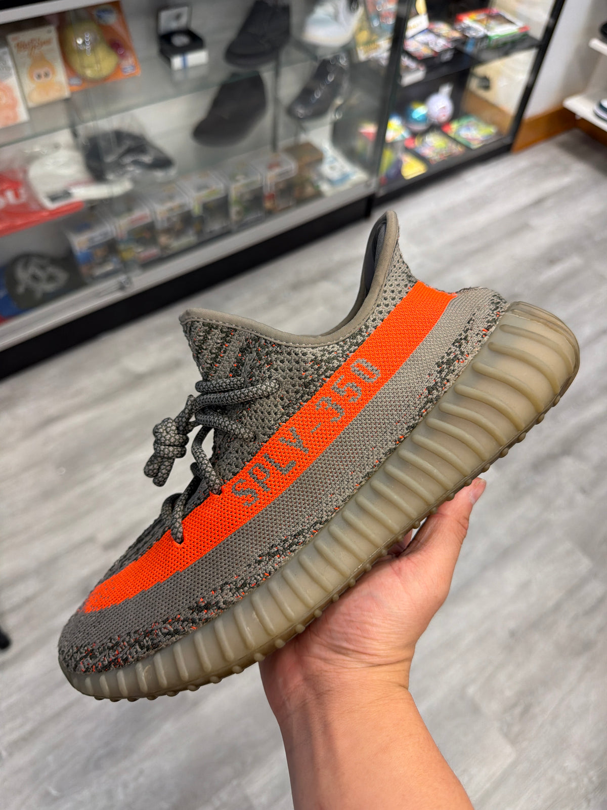 *USED* adidas Yeezy Boost 350 V2 Carbon Beluga