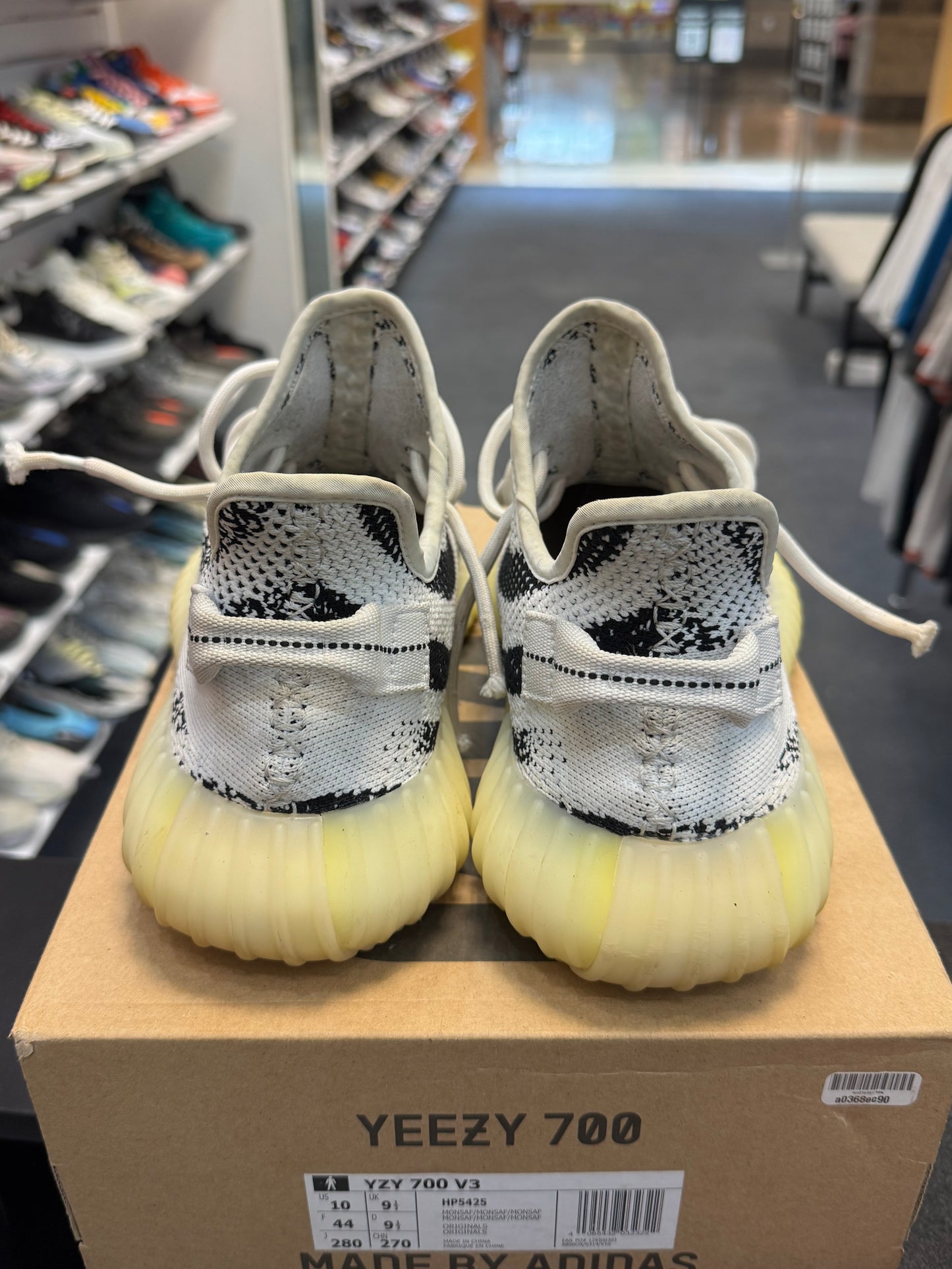*USED* adidas Yeezy Boost 350 V2 Zebra