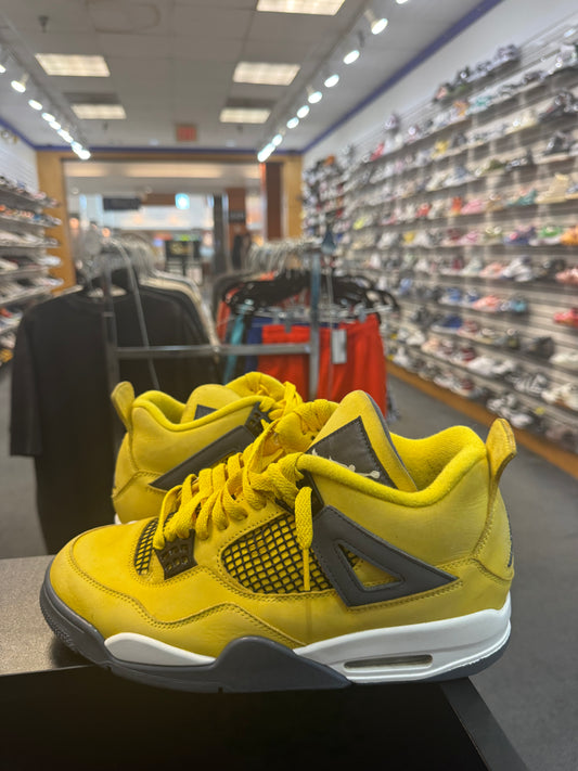 *USED* Jordan 4 Retro Lightning (2021)