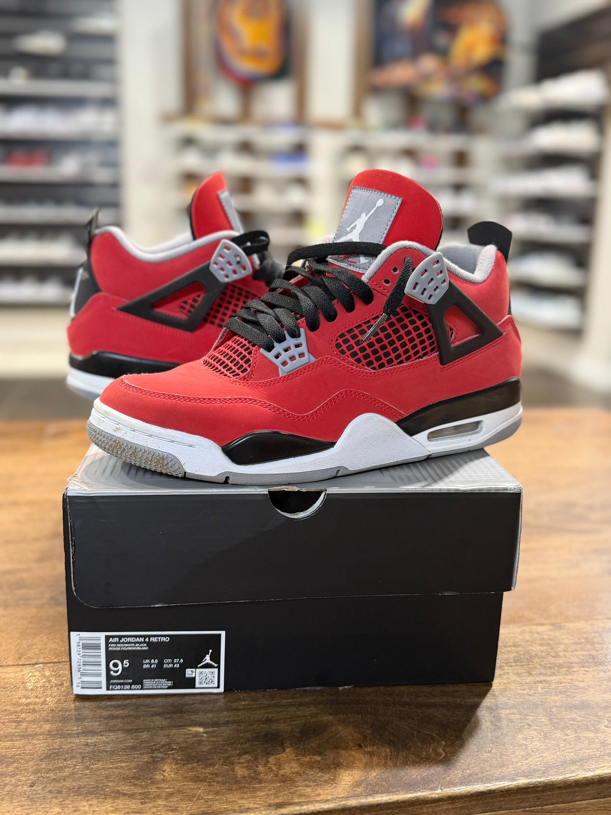 *USED* Jordan 4 Retro Toro Bravo