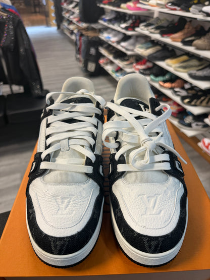 *USED* Louis Vuitton LV Trainer White Black