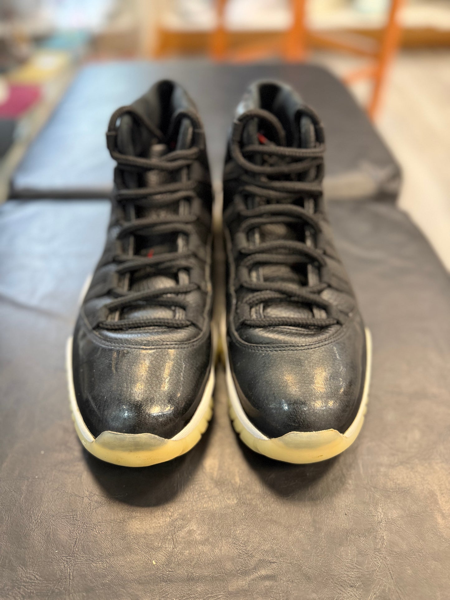 *USED* Jordan 11 Retro 72-10