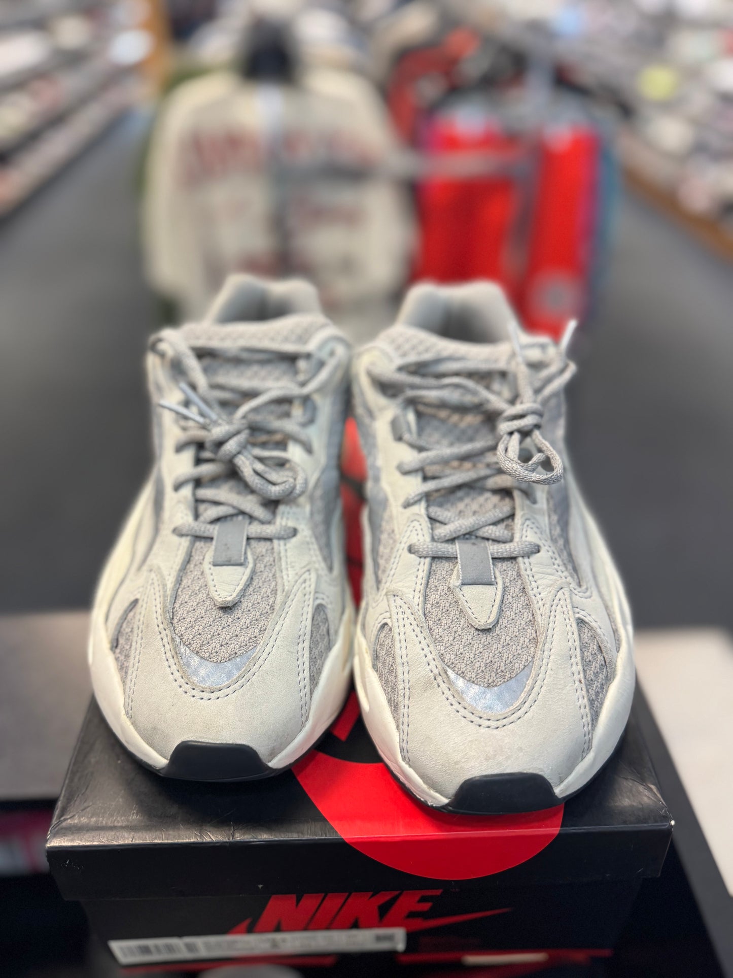 *USED* adidas Yeezy Boost 700 V2 Static