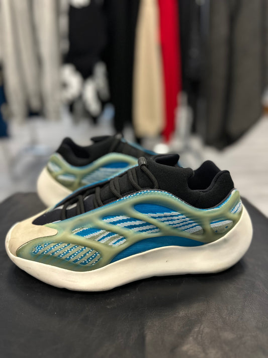 *USED* adidas Yeezy 700 V3 Arzareth