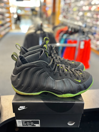 *USED* Nike Air Foamposite One Black Volt