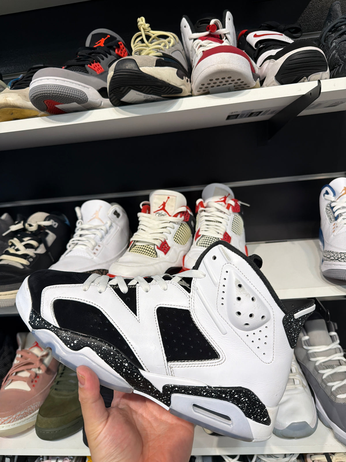 *USED*  Jordan 6 Retro Oreo