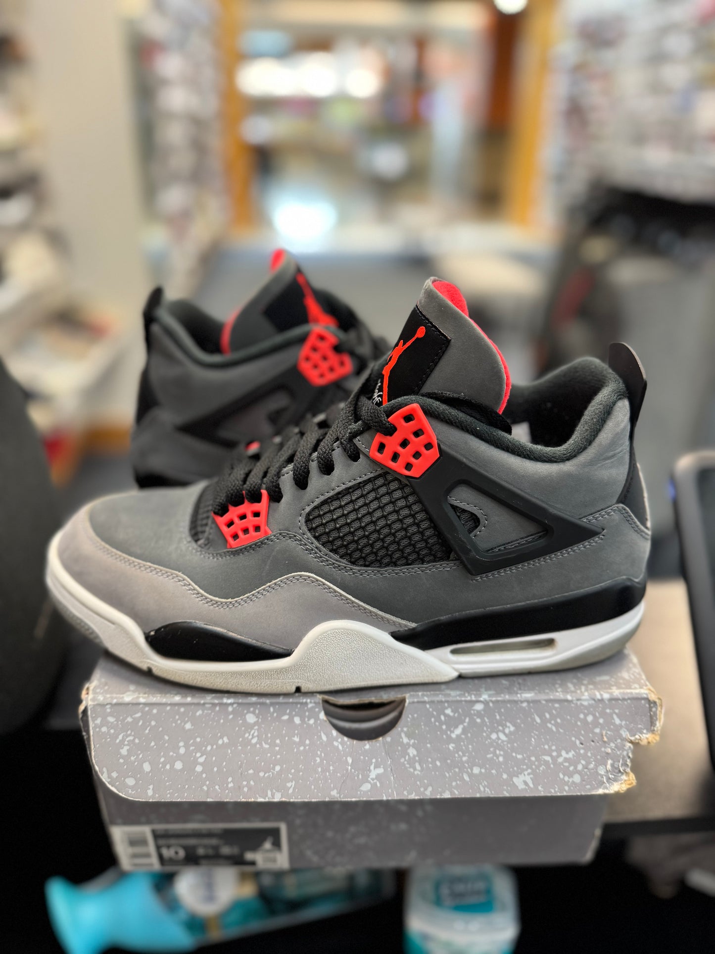 *USED* Jordan 4 Retro Infrared