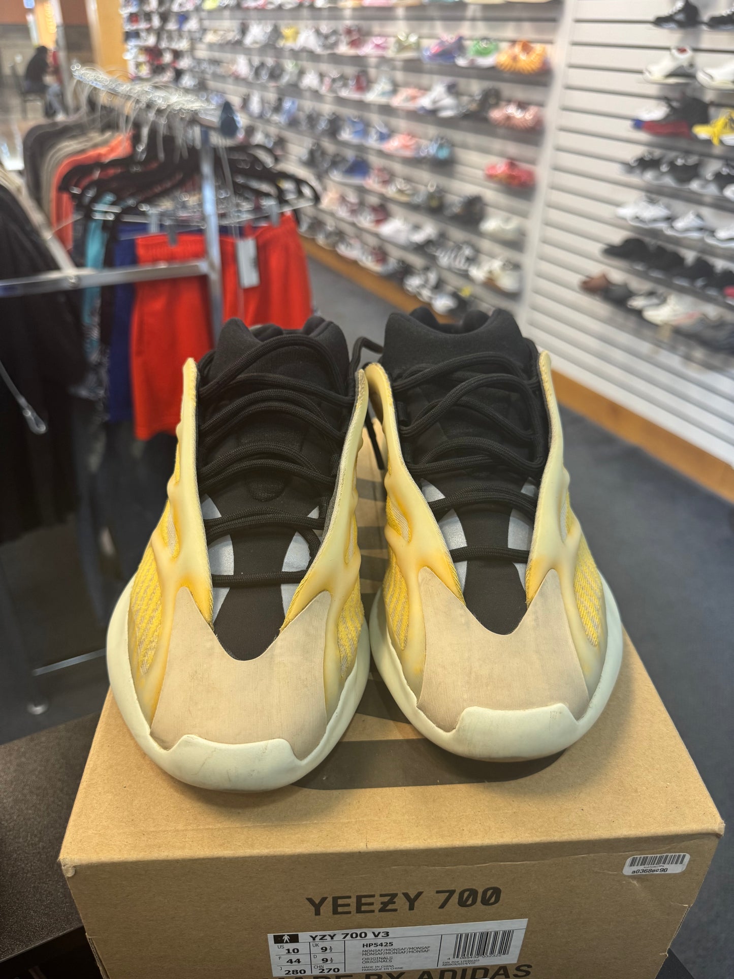*USED* adidas Yeezy 700 V3 Mono Safflower