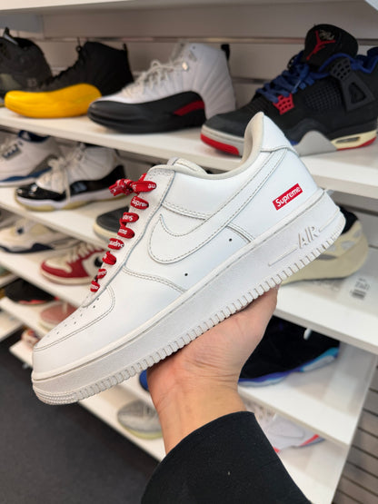 *USED* Nike Air Force 1 Low Supreme White