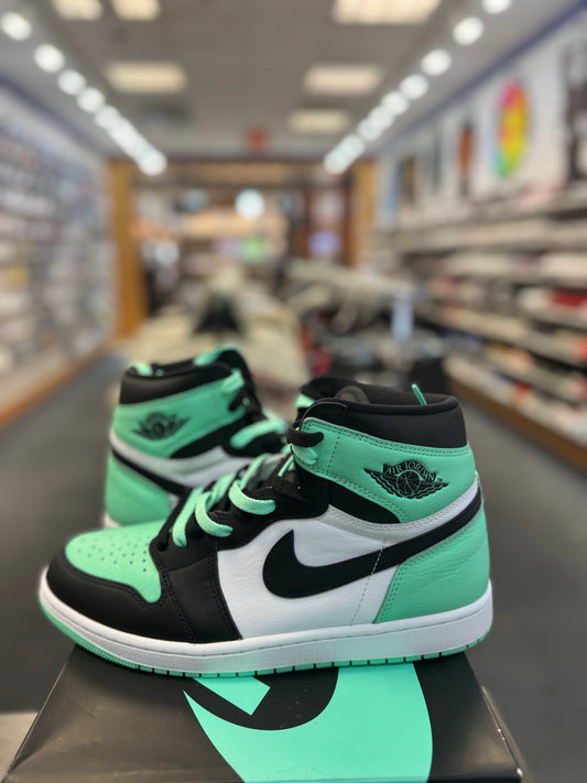 *USED* Jordan 1 Retro High OG Green Glow