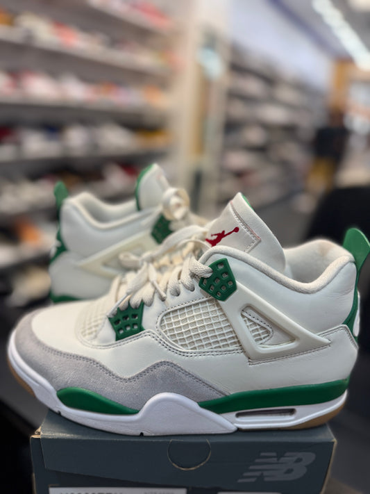 *USED* Jordan 4 Retro SB Pine Green
