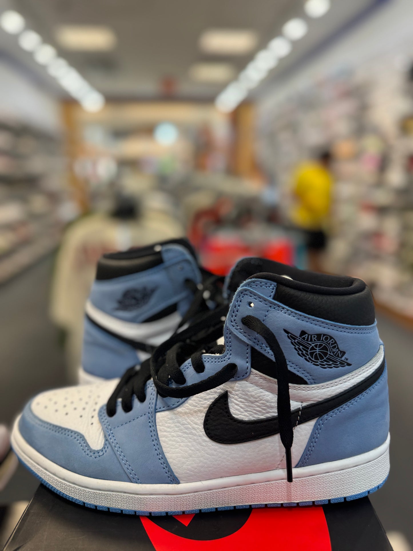 *USED* Jordan 1 Retro High OG University Blue