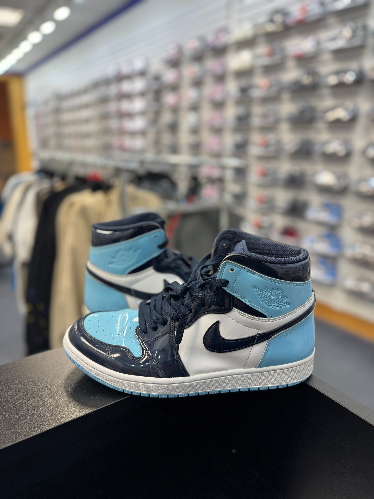 *USED* Jordan 1 Retro High UNC Patent (Women's)