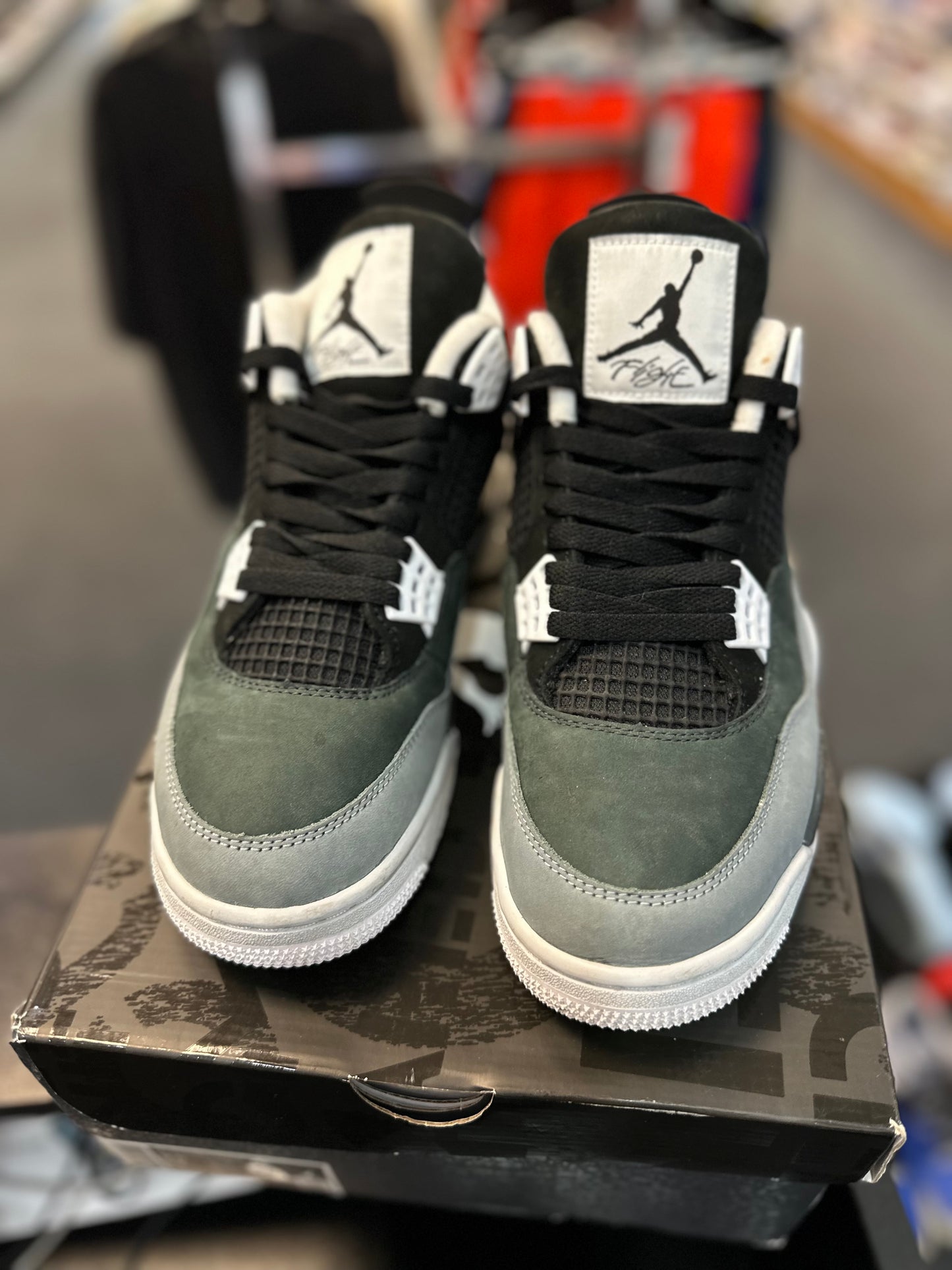 *USED* Jordan 4 Retro Fear (2024)