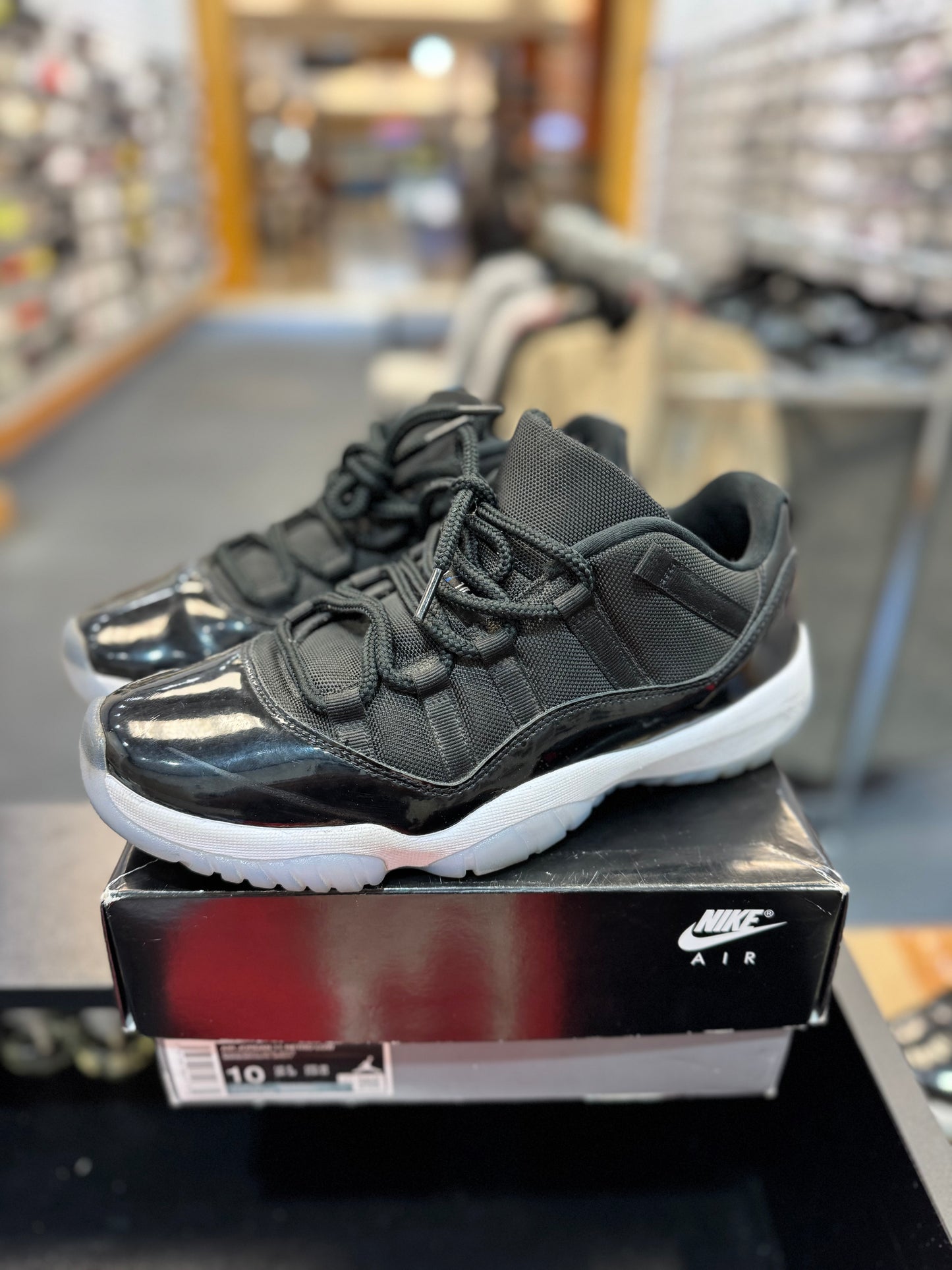*USED* Jordan 11 Low Space Jam
