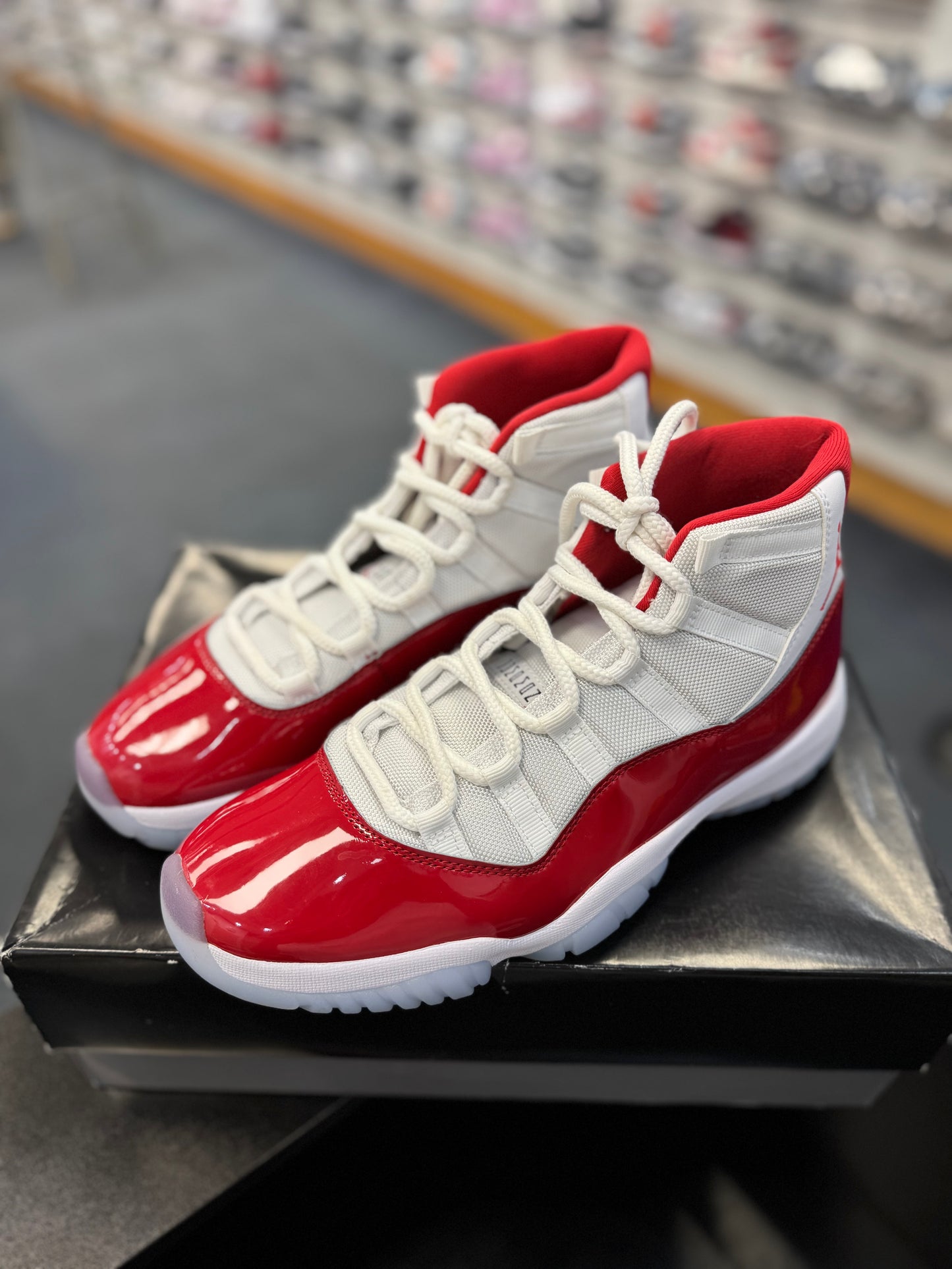 *USED* Jordan 11 Retro Cherry