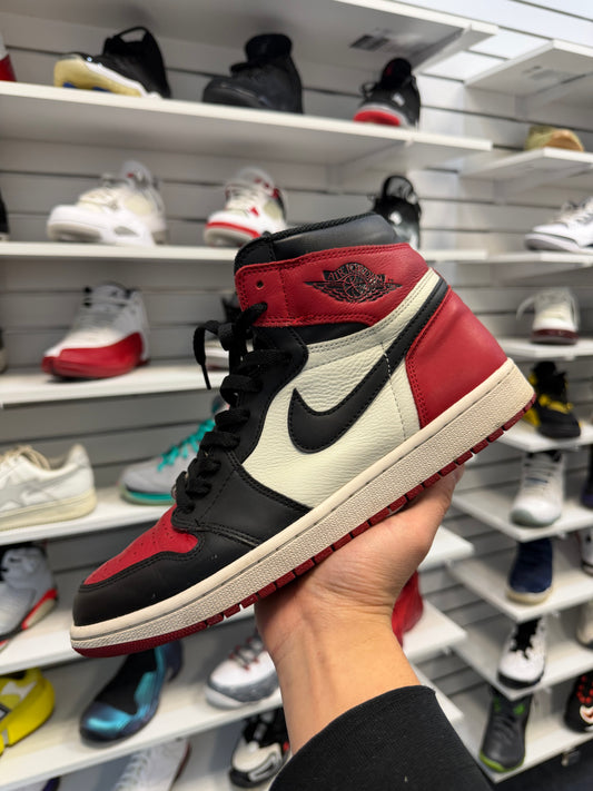 *USED* Jordan 1 OG High Bred Toe