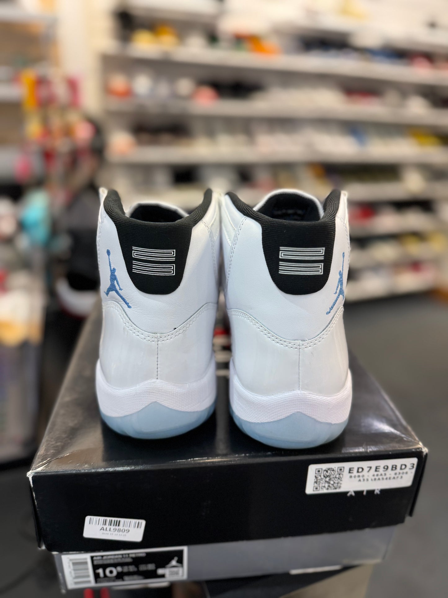 *USED* Jordan 11 Retro Legend Blue (2024)