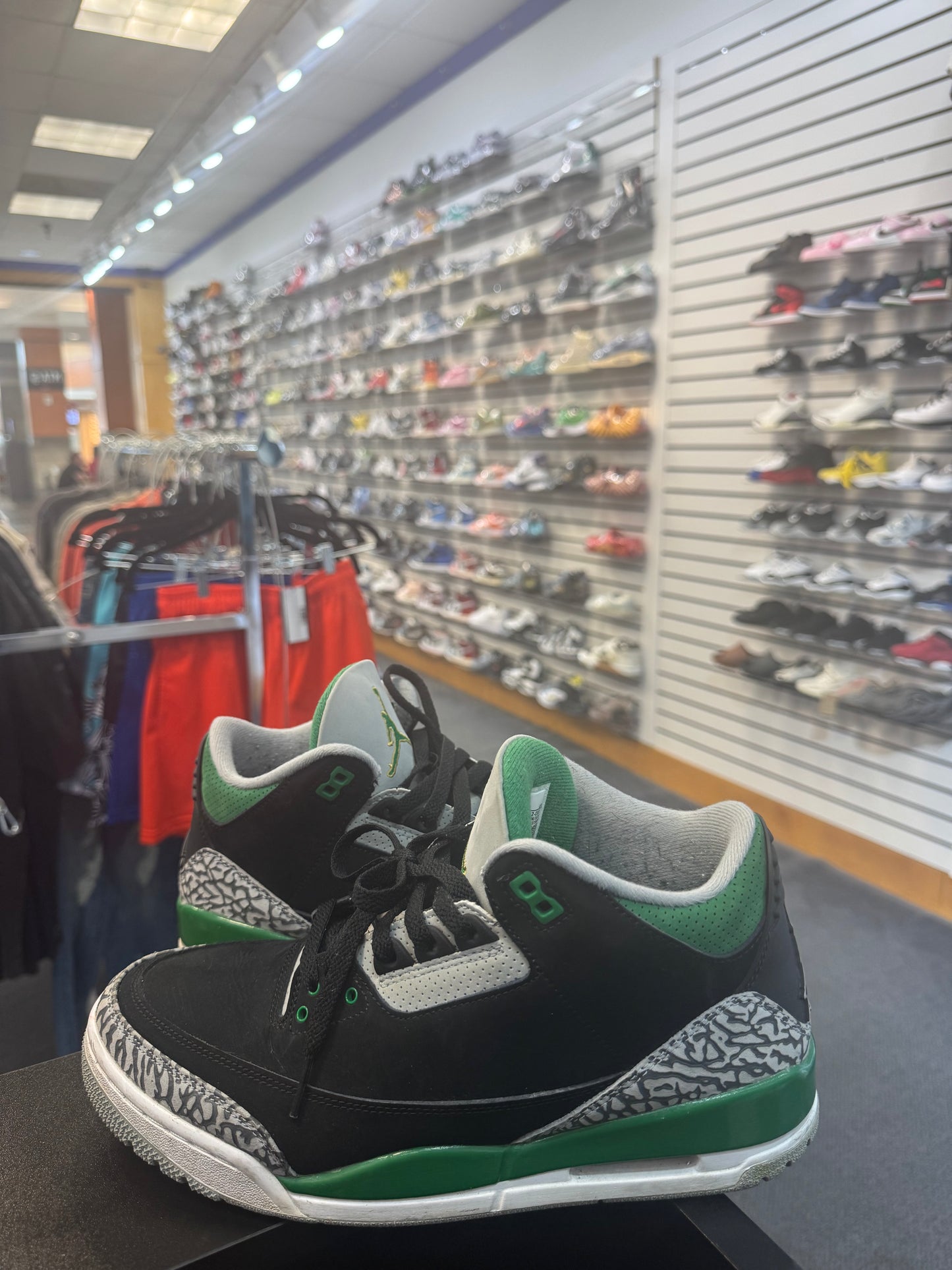 *USED* Jordan 3 Retro Pine Green
