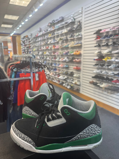 *USED* Jordan 3 Retro Pine Green