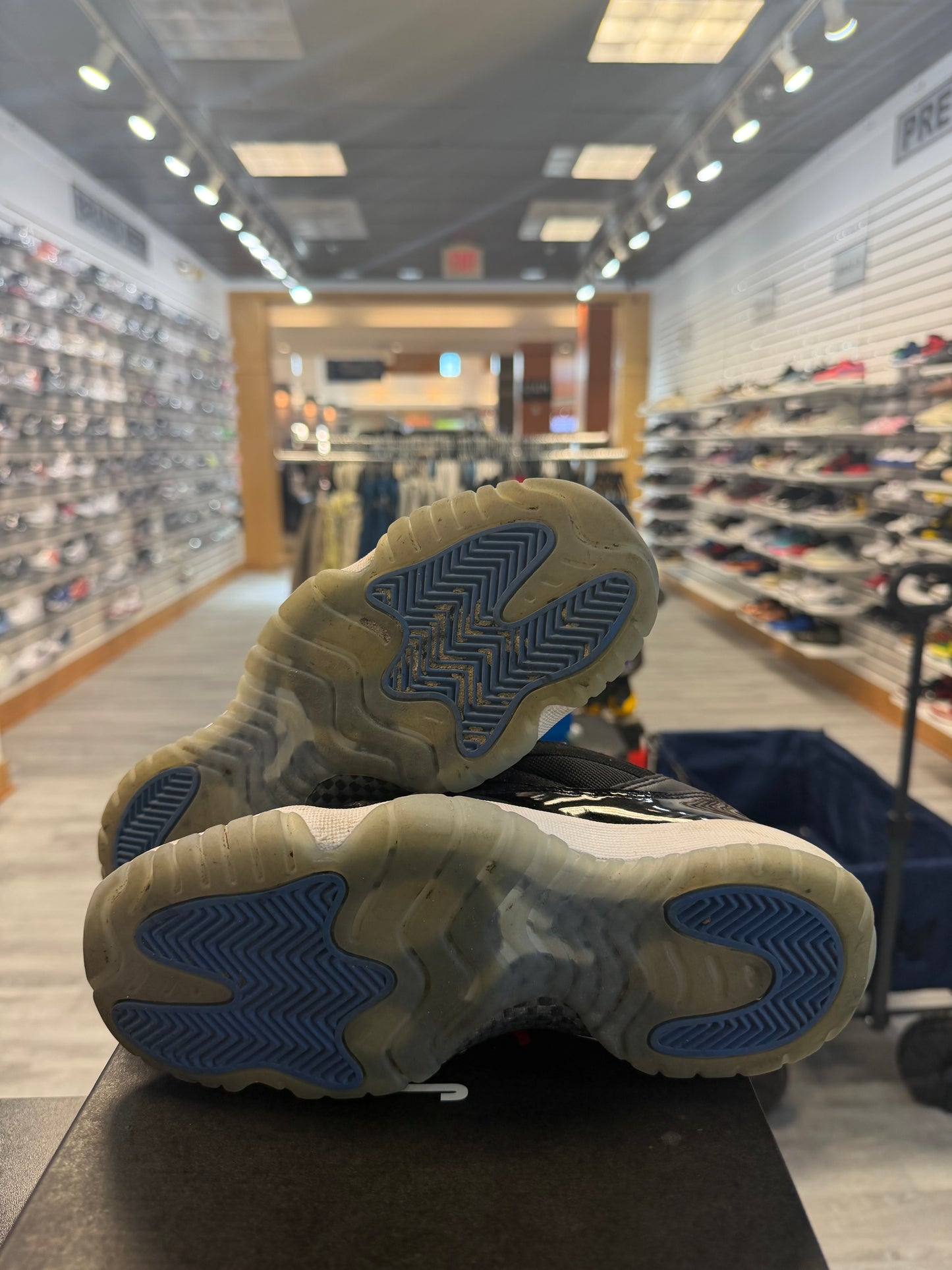 *USED* Jordan 11 Retro Low Space Jam (GS)