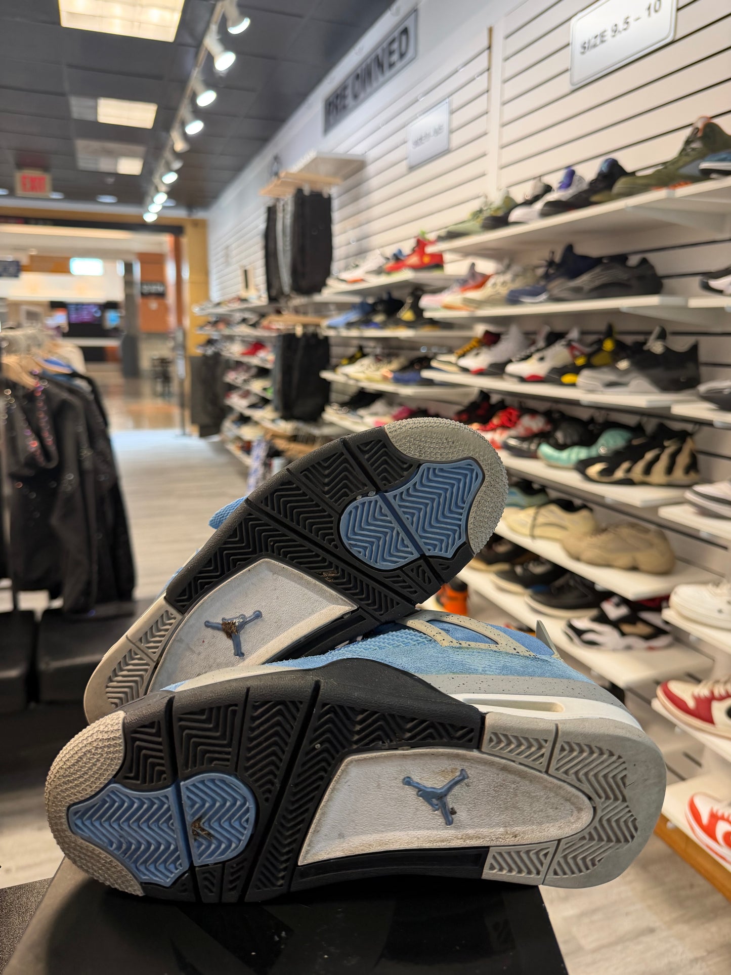 *USED* Jordan 4 Retro University Blue (GS)