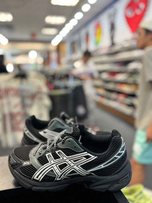 *USED* ASICS Gel-1130 Black Pure Silver