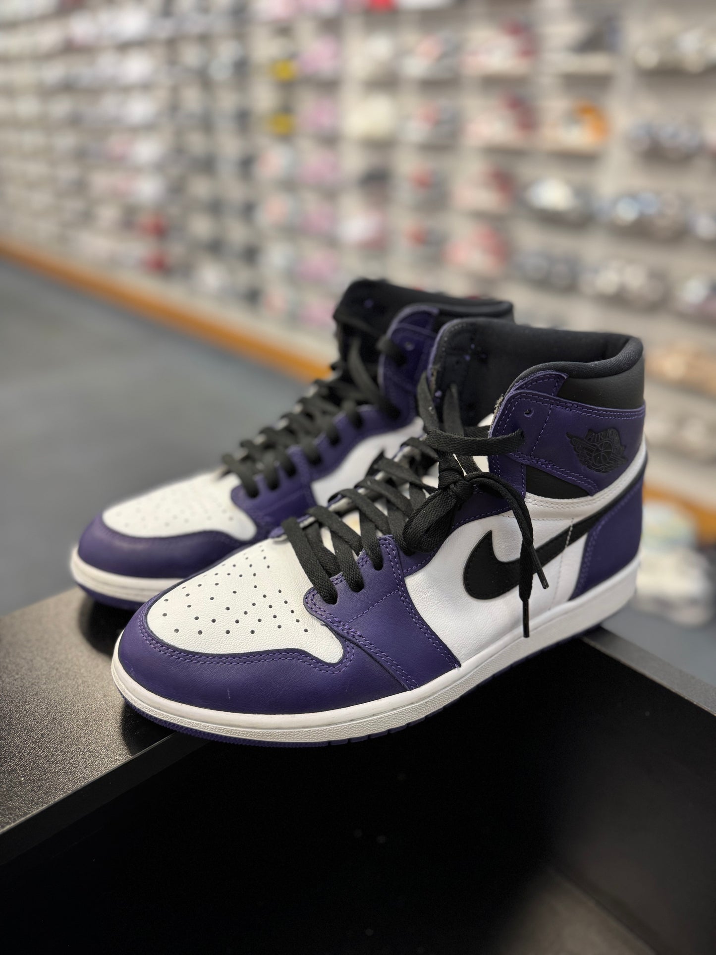 *USED* Jordan 1 Retro High Court Purple White