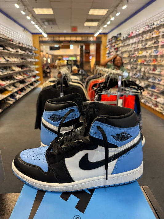 *USED*  Jordan 1 Retro High OG UNC Toe