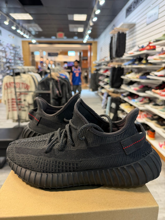 *USED* adidas Yeezy Boost 350 V2 Black (Non-Reflective)