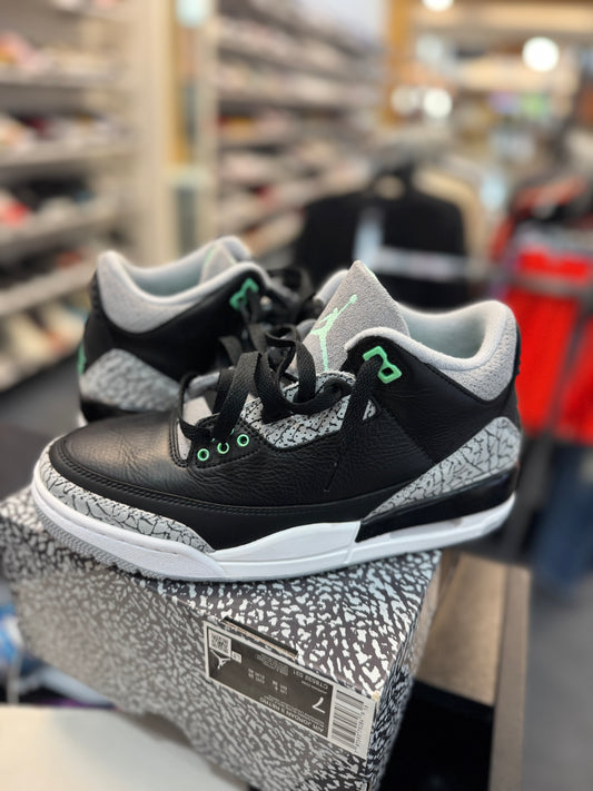 *USED* Jordan 3 Retro Green Glow