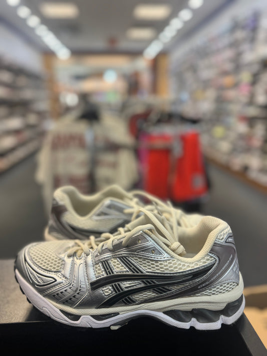 *USED* ASICS Gel-Kayano 14 Cream Black Metallic Plum