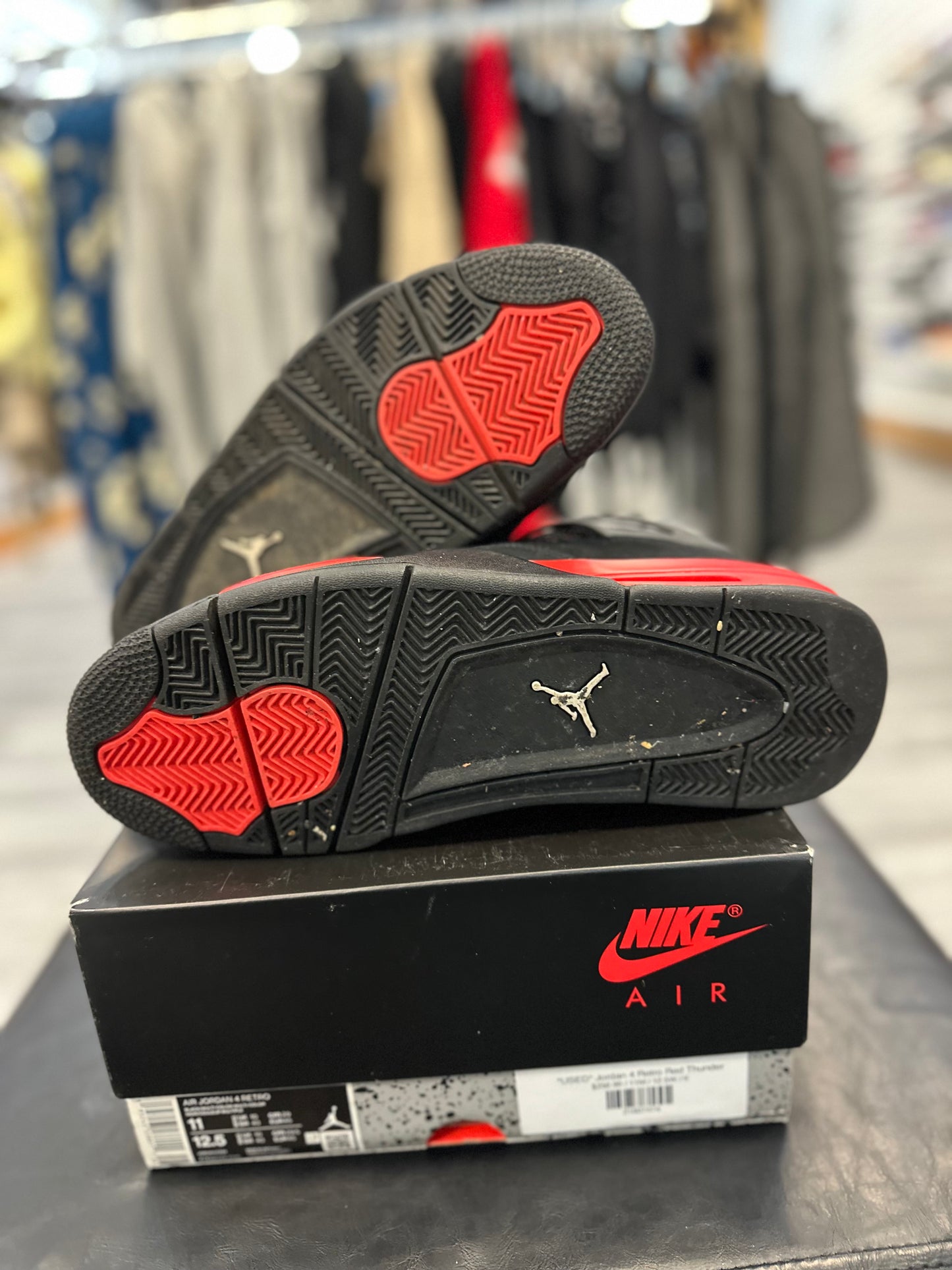 *USED* Jordan 4 Retro Red Thunder