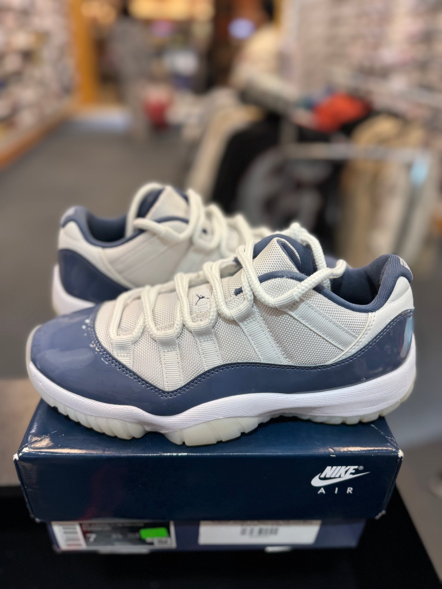 *USED* Jordan 11 Retro Low Diffused Blue