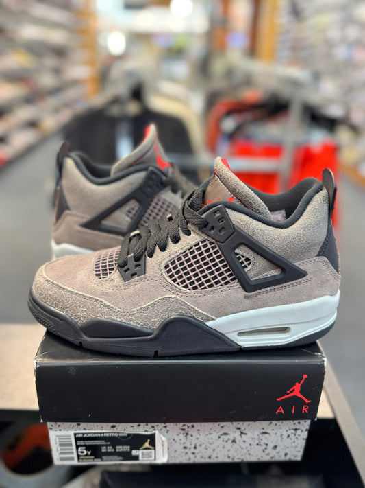 *USED* Jordan 4 Retro Taupe Haze (GS)