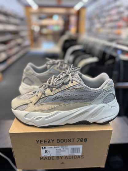 *USED* adidas Yeezy Boost 700 V2 Cream