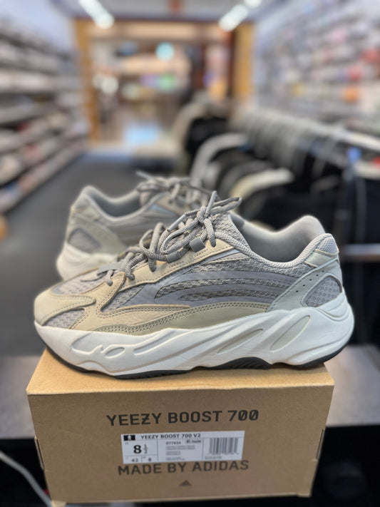 *USED* adidas Yeezy Boost 700 V2 Cream