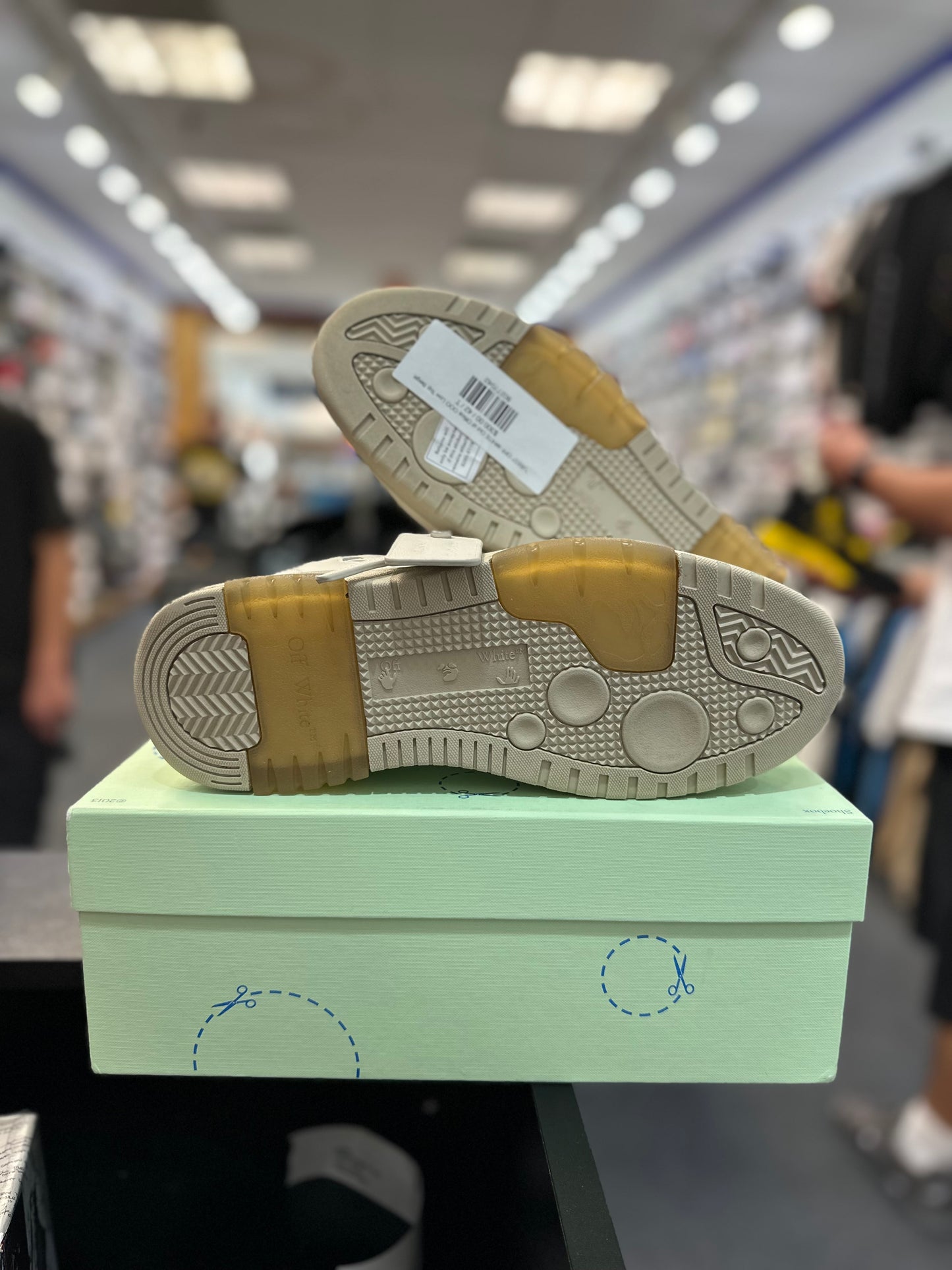 *USED* OFF-WHITE Out of Office OOO Low Top Beige