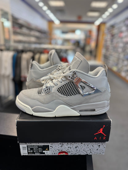 *USED* Jordan 4 Retro Frozen Moments