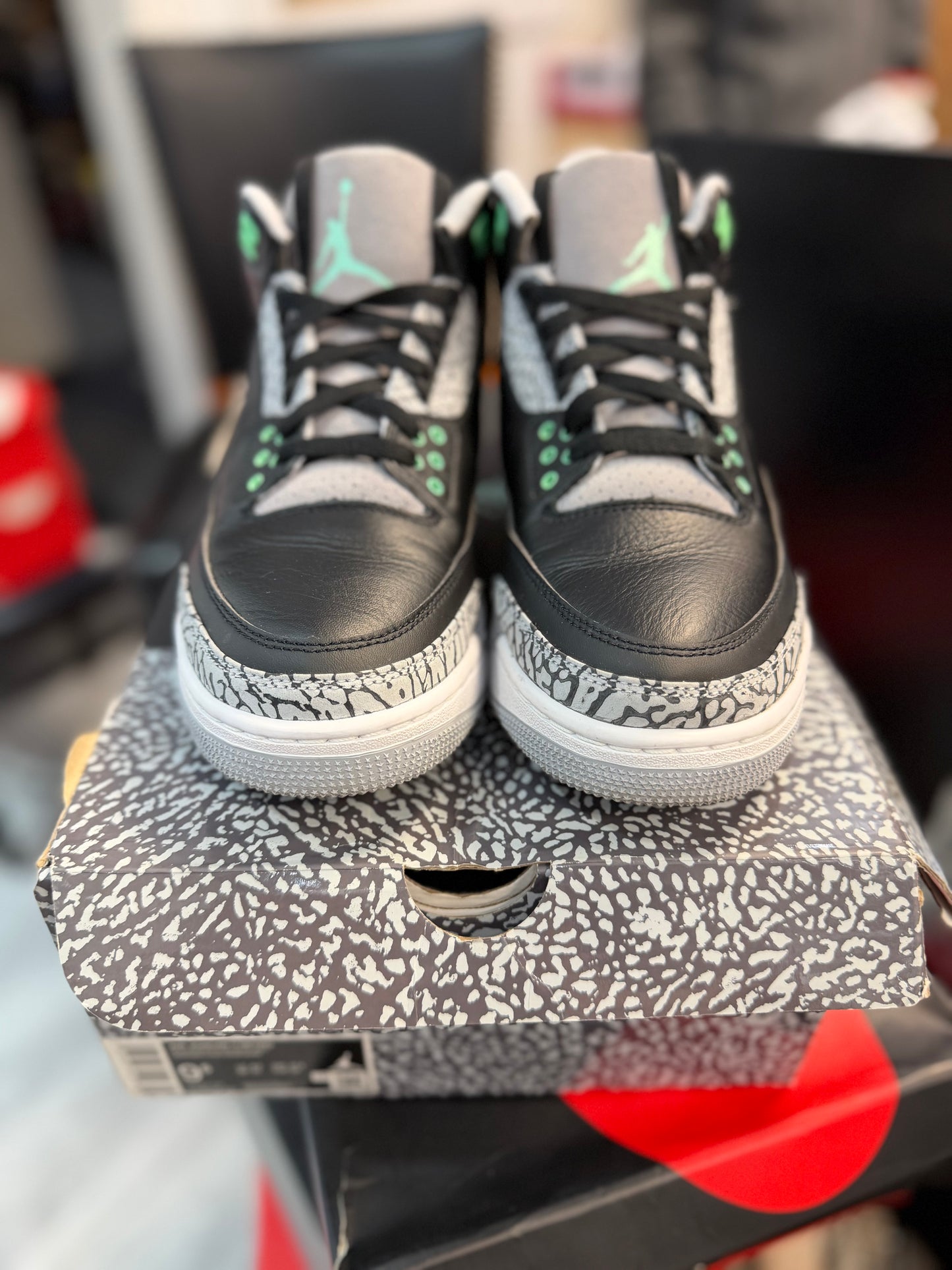 *USED* Jordan 3 Retro Green Glow