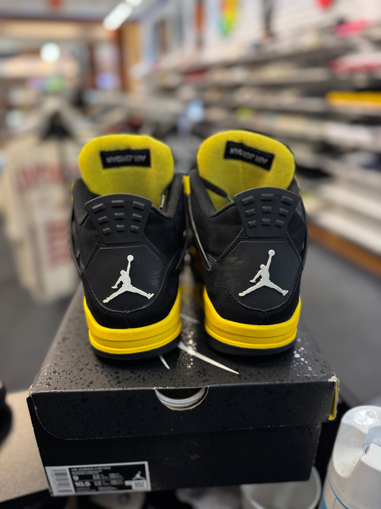 *USED* Jordan 4 Retro (2023)