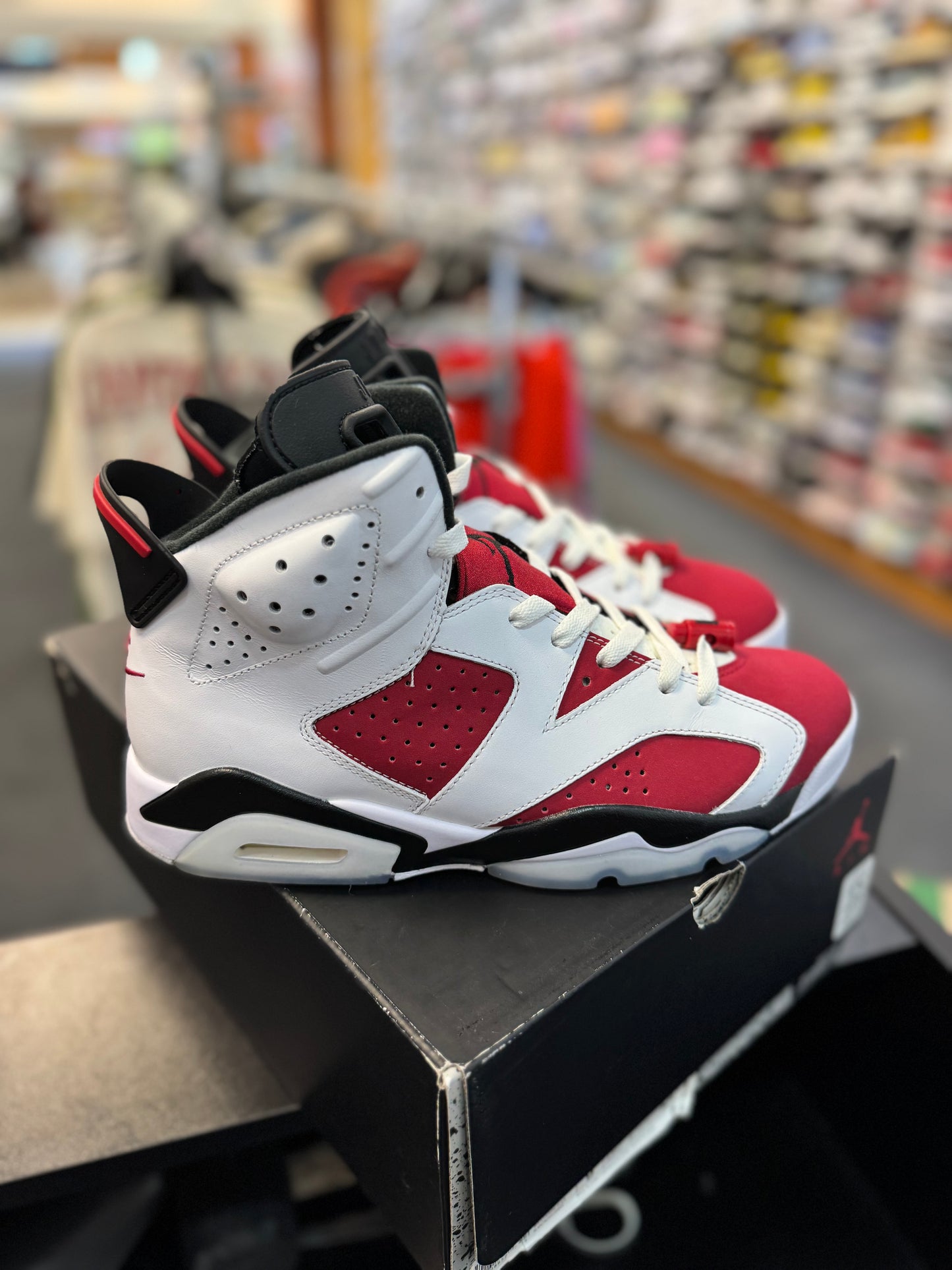 *USED* Jordan 6 Retro Carmine (2021)