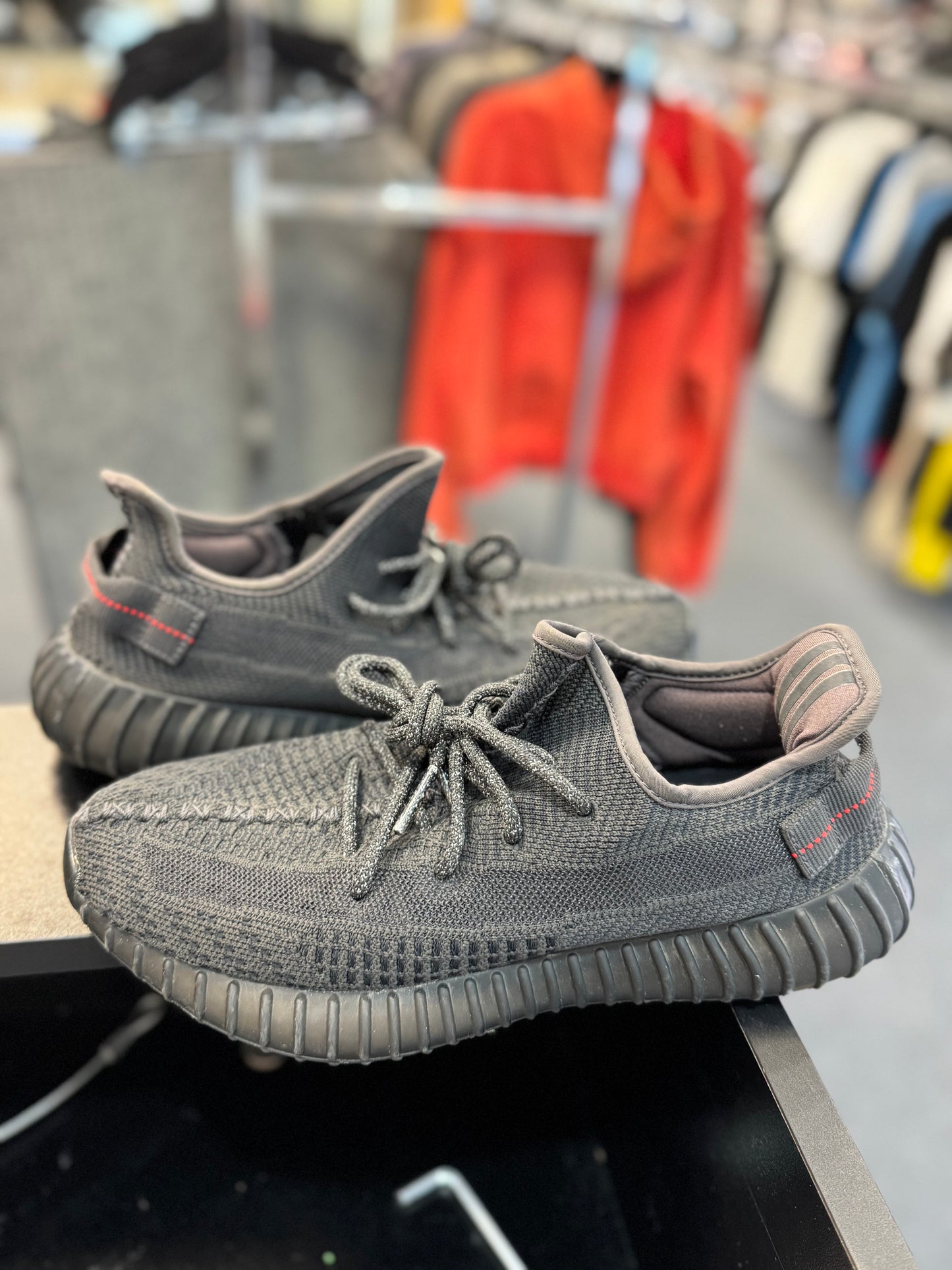 *USED* adidas Yeezy Boost 350 V2 Black (Non-Reflective)